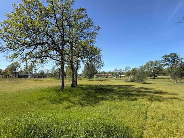 21752 Hidden Acres Road, Bella Vista, CA 96008