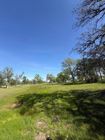 21752 Hidden Acres Road, Bella Vista, CA 96008