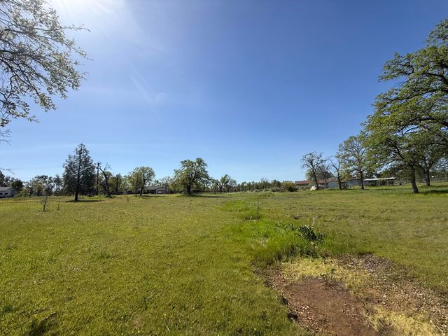 21752 Hidden Acres Road, Bella Vista, CA 96008