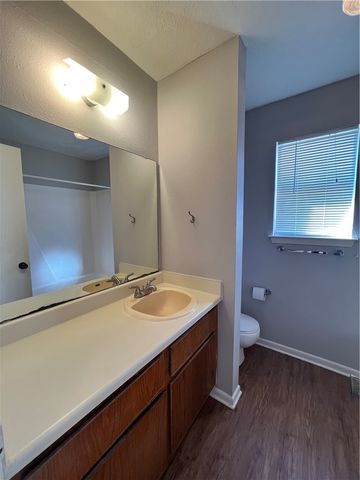 918 Spring Loop A, College Station, TX 77840