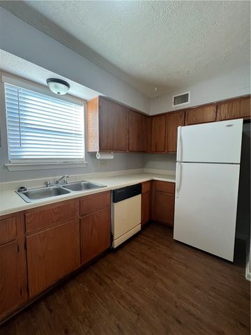 918 Spring Loop A, College Station, TX 77840