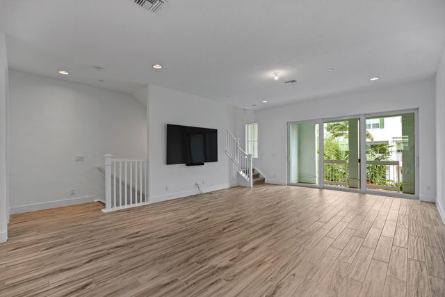 5210 Beckman Terrace, Palm Beach Gardens, FL 33418