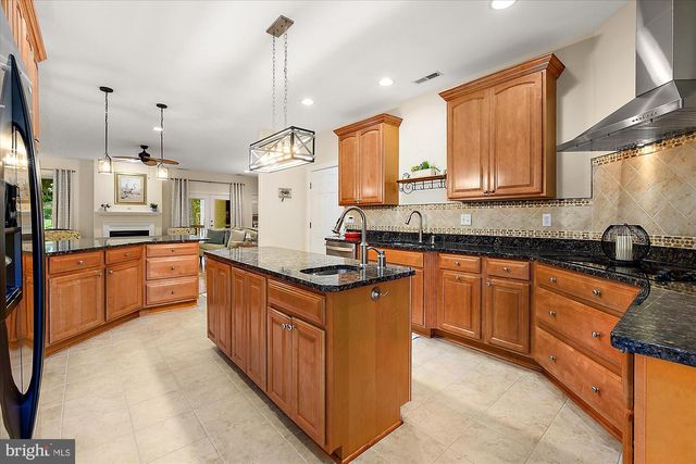 11530 COUNTRY CLUB DR, Berlin, MD 21811