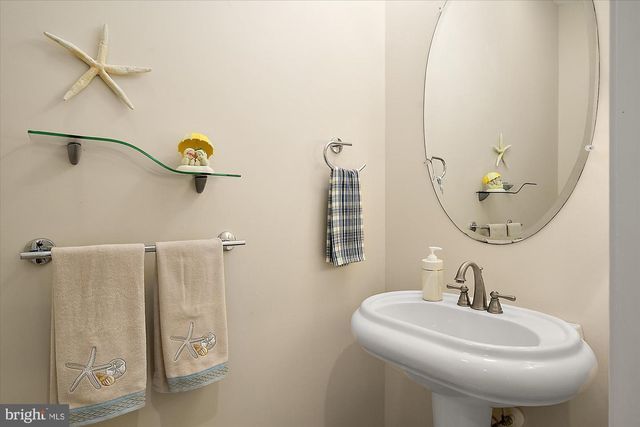 11530 COUNTRY CLUB DR, Berlin, MD 21811
