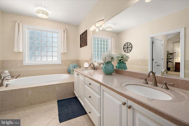 11530 COUNTRY CLUB DR, Berlin, MD 21811