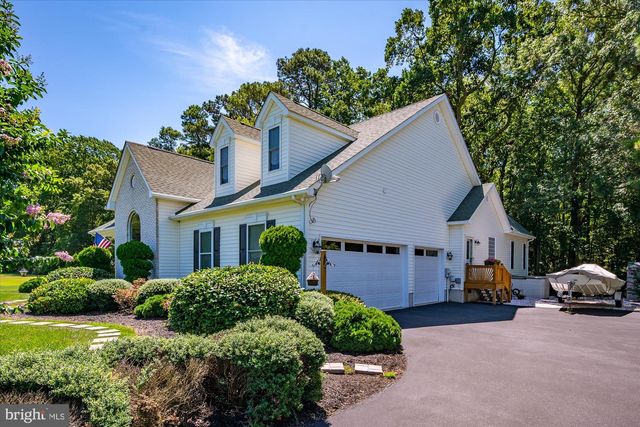 11530 COUNTRY CLUB DR, Berlin, MD 21811