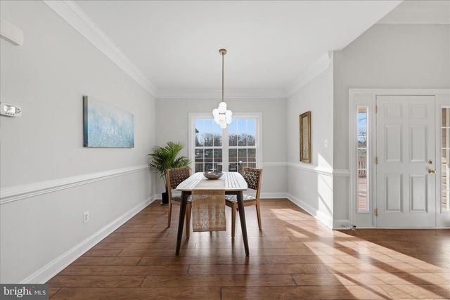 634 LAKEVIEW DR, Cross Junction, VA 22625
