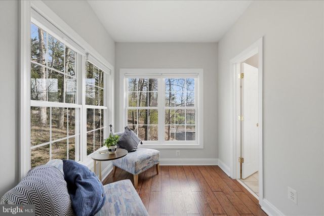 634 LAKEVIEW DR, Cross Junction, VA 22625