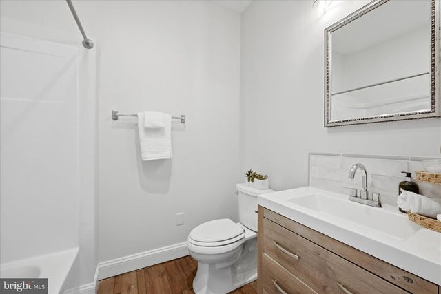 634 LAKEVIEW DR, Cross Junction, VA 22625