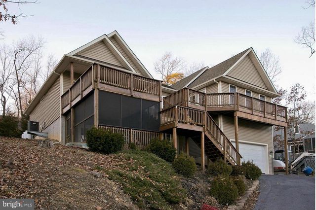 634 LAKEVIEW DR, Cross Junction, VA 22625