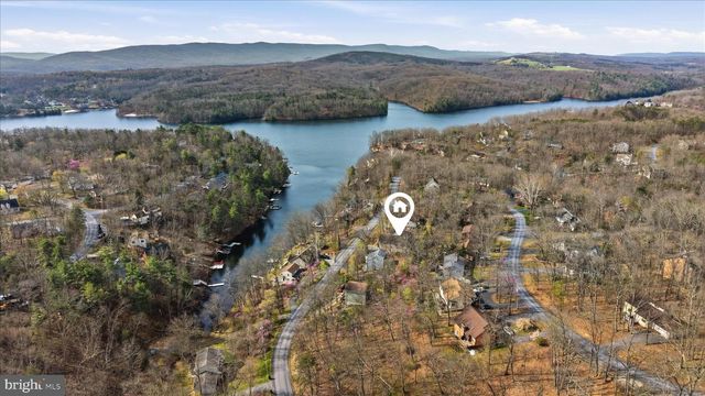 634 LAKEVIEW DR, Cross Junction, VA 22625