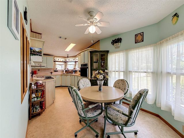 8233 COUNTY ROAD 109B, Lady Lake, FL 32159