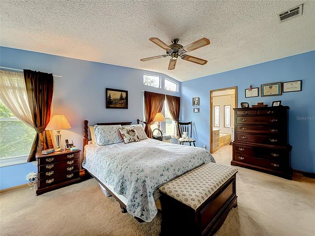 8233 COUNTY ROAD 109B, Lady Lake, FL 32159
