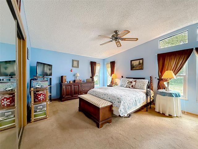 8233 COUNTY ROAD 109B, Lady Lake, FL 32159