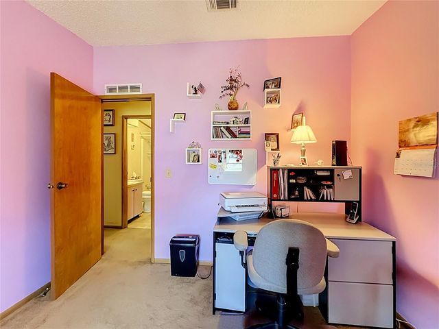 8233 COUNTY ROAD 109B, Lady Lake, FL 32159