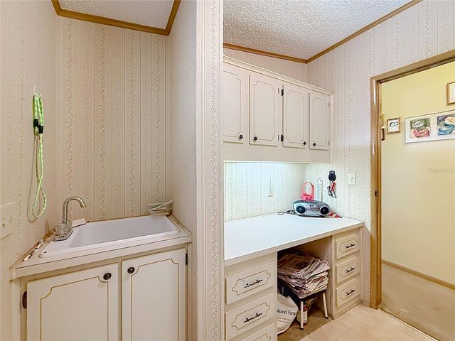 8233 COUNTY ROAD 109B, Lady Lake, FL 32159