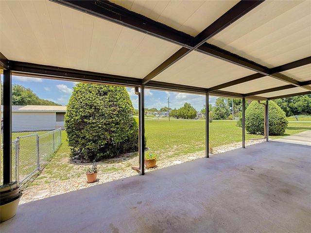 8233 COUNTY ROAD 109B, Lady Lake, FL 32159