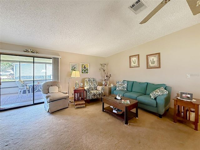 8233 COUNTY ROAD 109B, Lady Lake, FL 32159