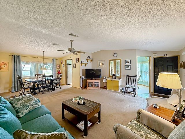 8233 COUNTY ROAD 109B, Lady Lake, FL 32159