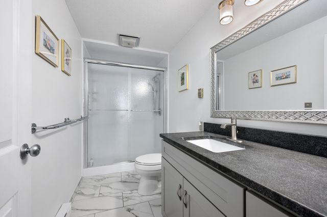 1 Belmont Road APT 132, West Harwich, MA 02671