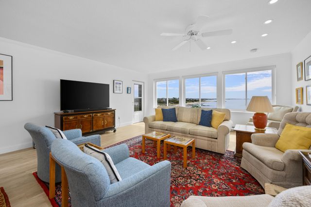 1 Belmont Road APT 132, West Harwich, MA 02671