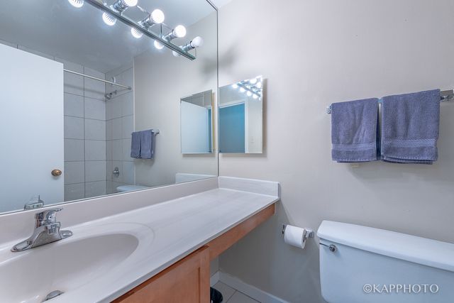 211 E Ohio Street 724, Chicago, IL 60611