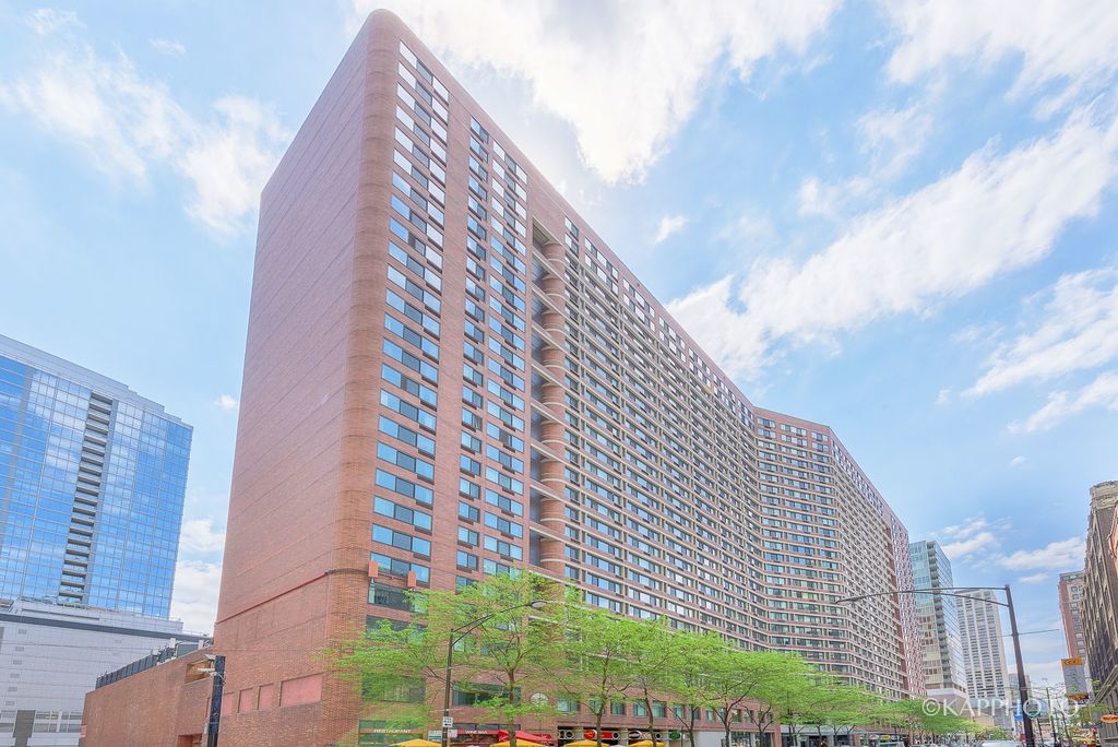 211 E Ohio Street 724, Chicago, IL 60611