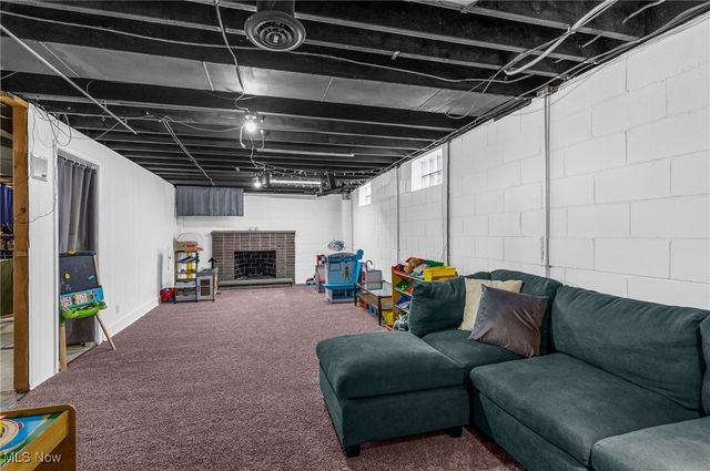 1785 Dodge Drive NW, Warren, OH 44485