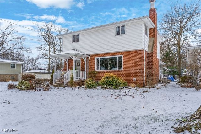 1785 Dodge Drive NW, Warren, OH 44485