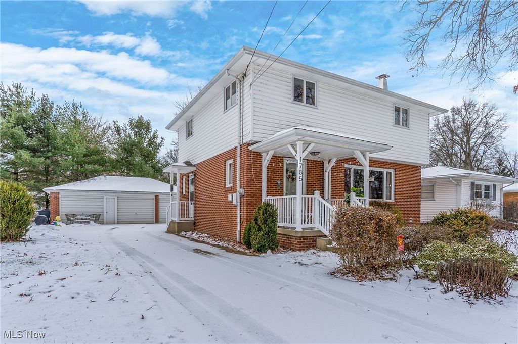 1785 Dodge Drive NW, Warren, OH 44485