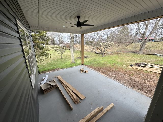 1203 Liberty Rd, Winchester, TN 37398
