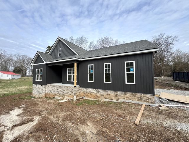 1203 Liberty Rd, Winchester, TN 37398