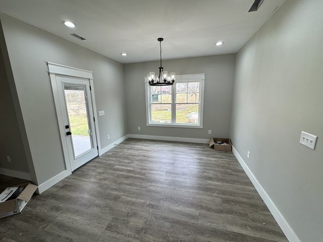 1203 Liberty Rd, Winchester, TN 37398