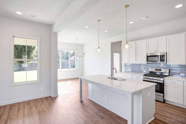 646 Cotton Terrace Loop, Deatsville, AL 36022