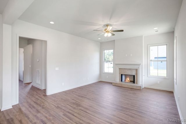 646 Cotton Terrace Loop, Deatsville, AL 36022