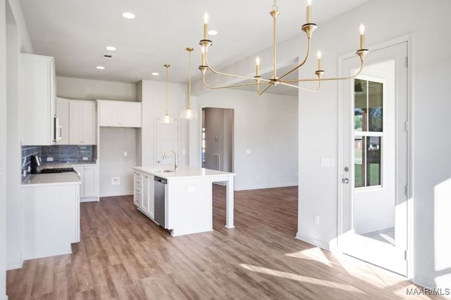 646 Cotton Terrace Loop, Deatsville, AL 36022