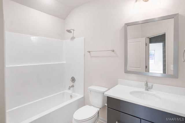 646 Cotton Terrace Loop, Deatsville, AL 36022