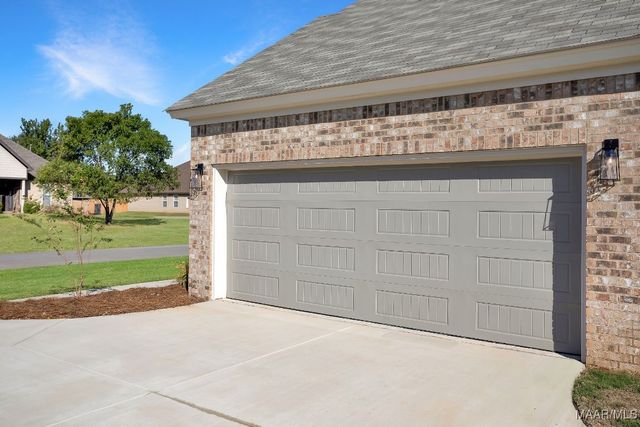 646 Cotton Terrace Loop, Deatsville, AL 36022