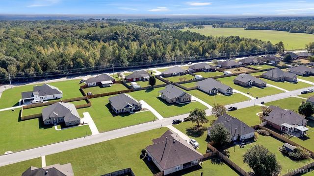 646 Cotton Terrace Loop, Deatsville, AL 36022