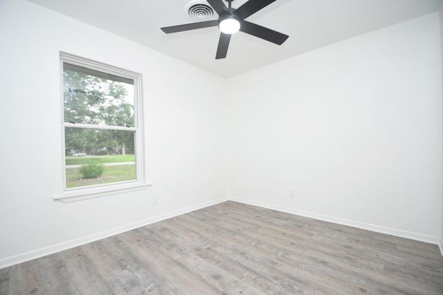 4711 Illinois Street, Dickinson, TX 77539