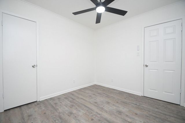4711 Illinois Street, Dickinson, TX 77539