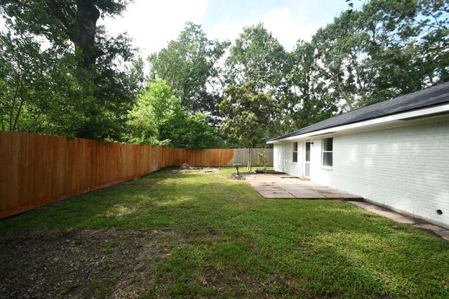 4711 Illinois Street, Dickinson, TX 77539