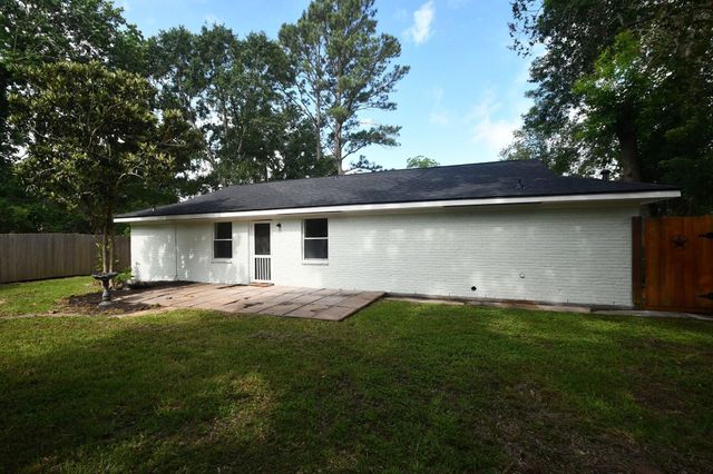 4711 Illinois Street, Dickinson, TX 77539