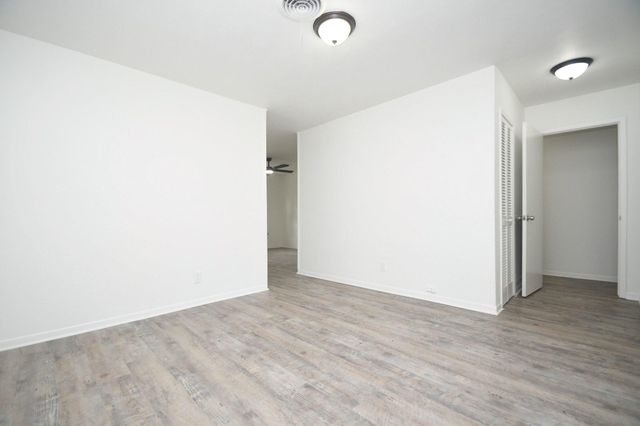 4711 Illinois Street, Dickinson, TX 77539