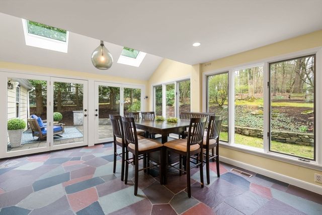 11 Sterling Rd, Wellesley, MA 02482