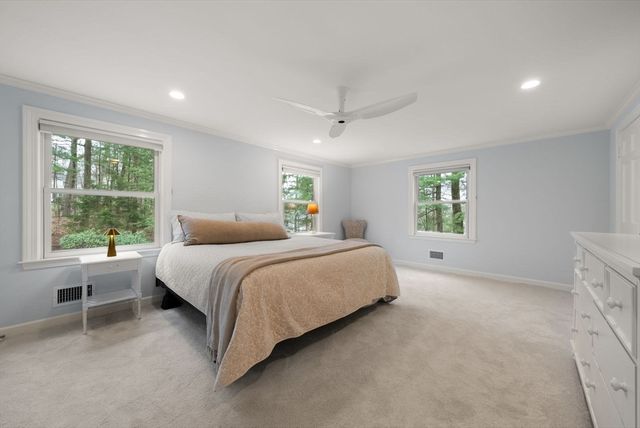 11 Sterling Rd, Wellesley, MA 02482