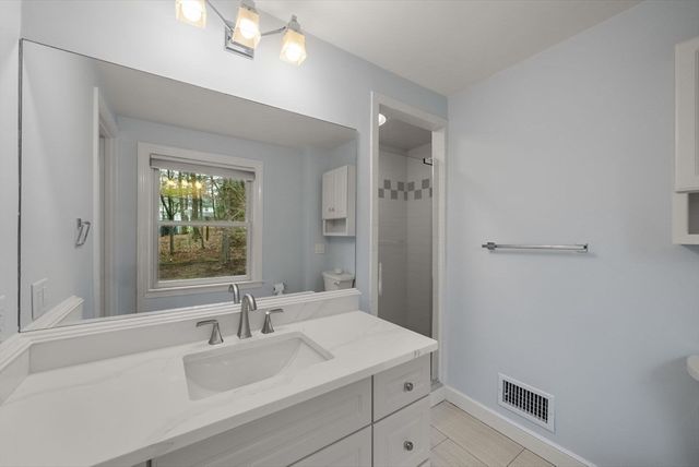 11 Sterling Rd, Wellesley, MA 02482