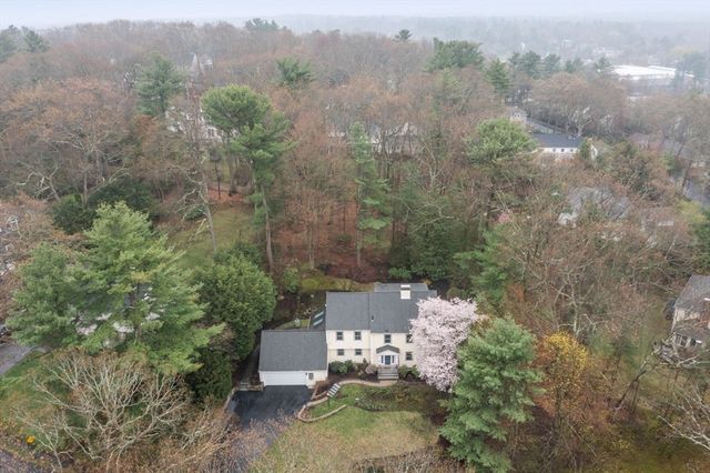 11 Sterling Rd, Wellesley, MA 02482