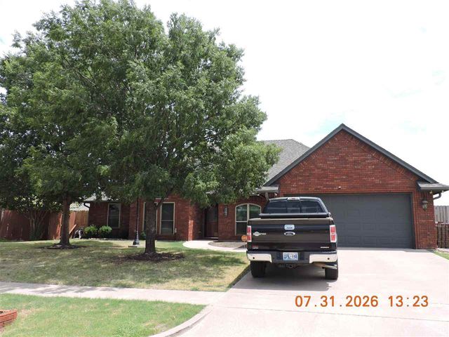2204 SW 54th St, Lawton, OK 73505