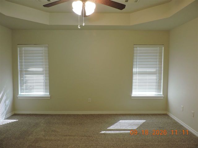2204 SW 54th St, Lawton, OK 73505